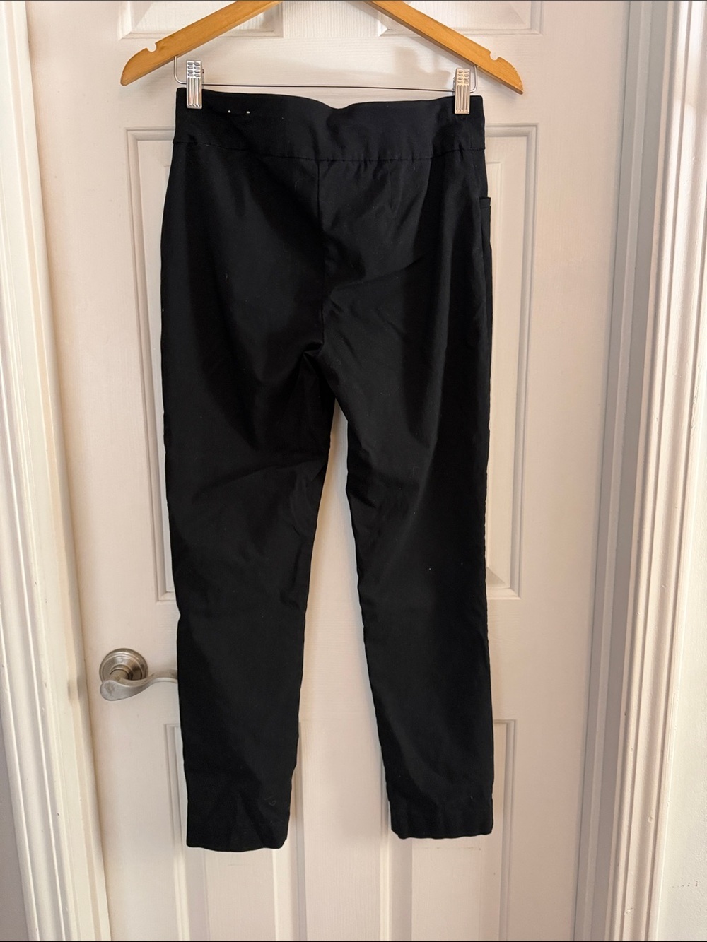 Chico's Black 'Perfect Stretch' Pull-On Pants women’s size 4 - Picture 3 of 4